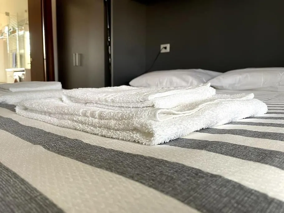 Free Parking Il Terrazzino ⭑⭑⭑⭑⭑ Apartment Milan Italy